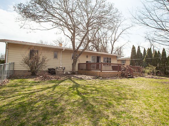 3rd image of 504 Radliff Rd