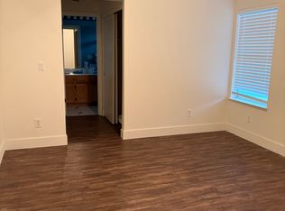 9461 Lakewind Ln, Elk Grove, CA 95758