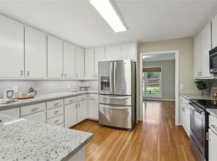 885 Lake Overlook, Roswell, GA 30076