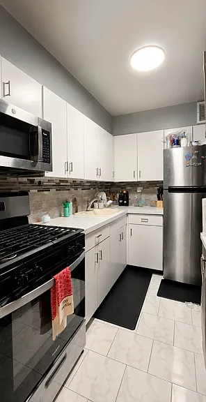 3215 Avenue H #10H — Photo 3