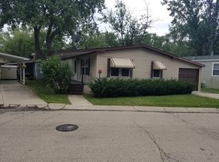 259 Parkwood Rd, Elgin, IL 60123