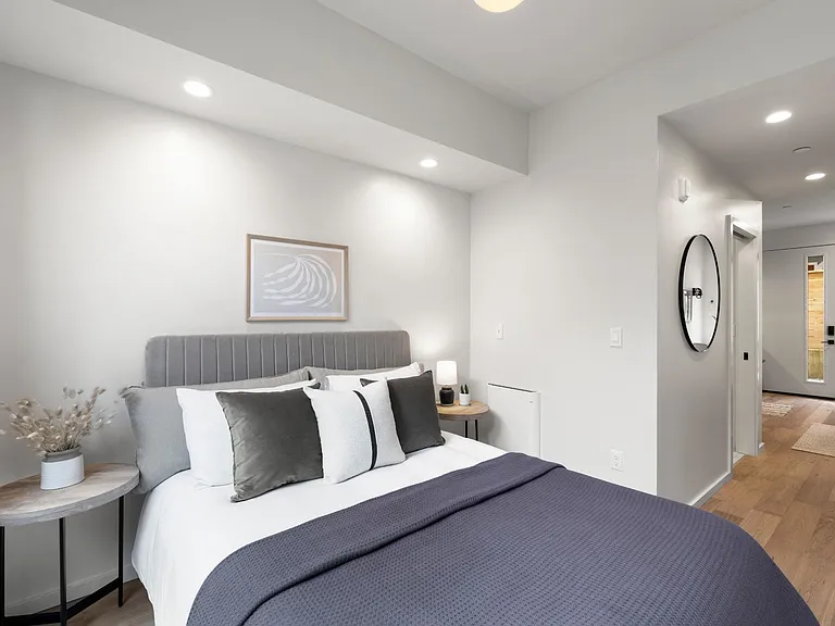 1825 N Rosa Parks Way — Photo 6