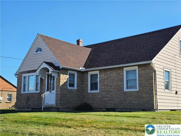 5160 Grant Ave, Whitehall, PA 18052