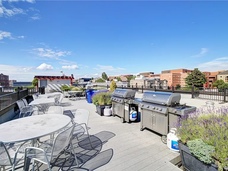 1620 Belmont Ave #221 — Photo 21