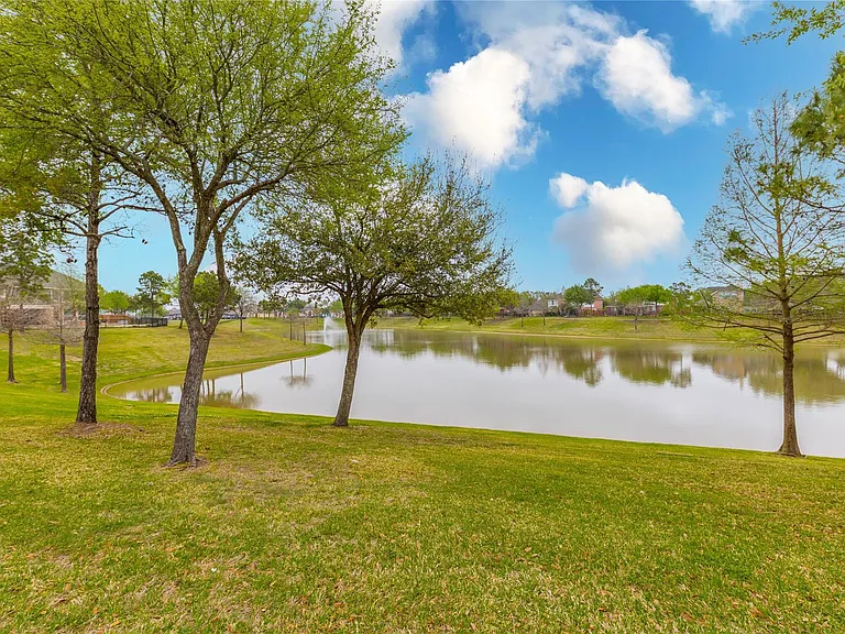 2201 Signal Hill Dr — Photo 46