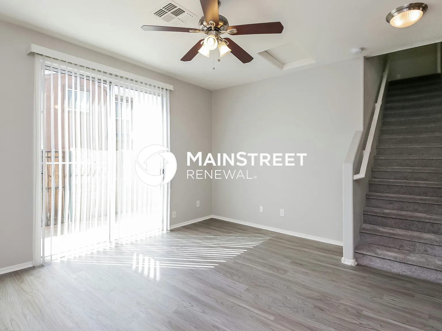 3806 S 54th Glen — Photo 2