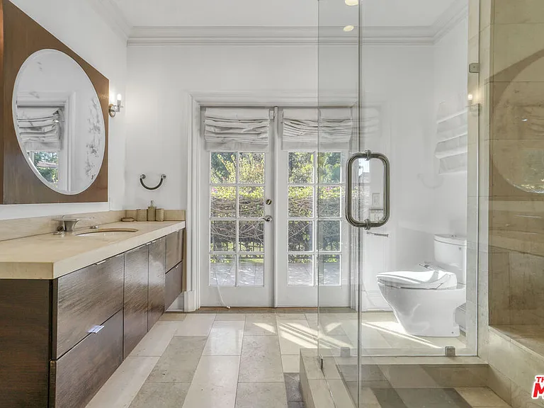 821 N Whittier Dr — Photo 31
