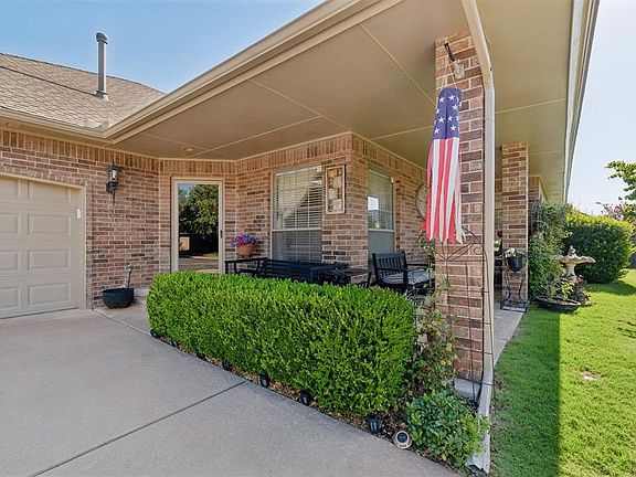 4th image of 15916 Sonoma Ct