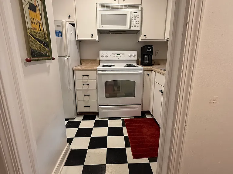 419 Scotland St — Photo 5