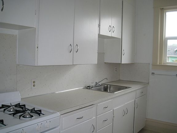 2nd image of 311 N Broadway St #201