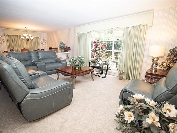 3rd image of 1256 Terry Rd