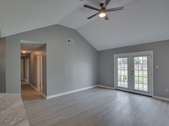 5th image of 84 Parkwood Ln