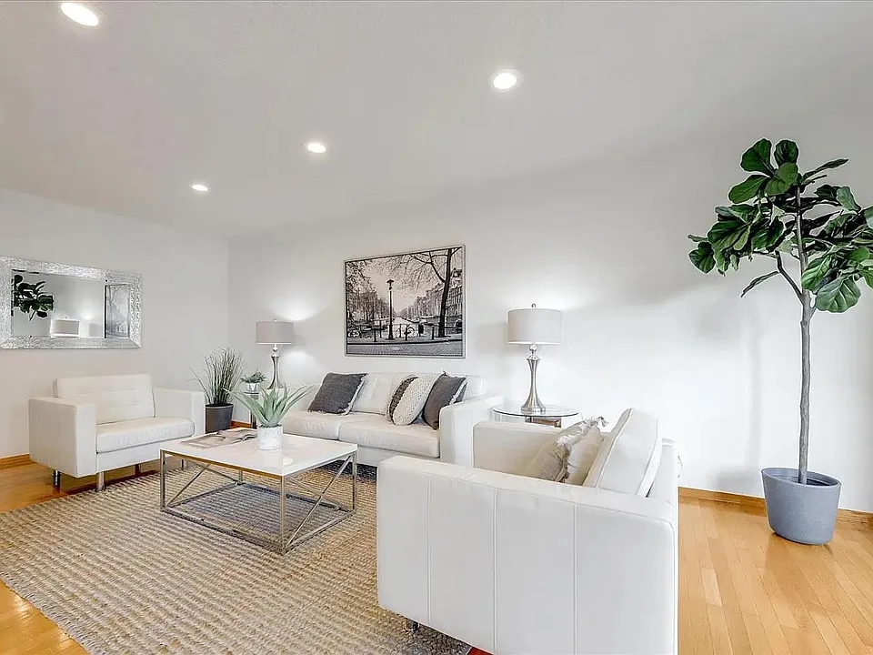 183 Del Medio Ave #111