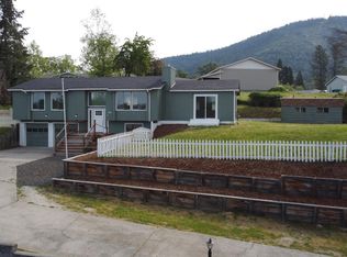 1521 Ben Aire Cir, Grants Pass, OR 97527