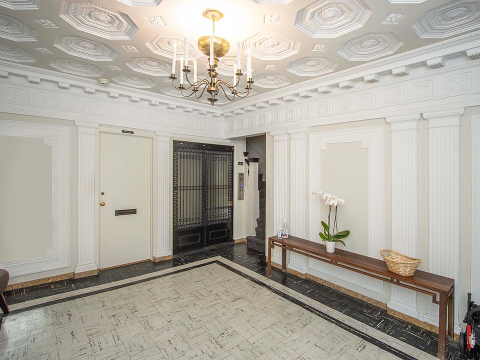 Common Lobby at 810 Jones Street
