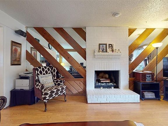 5th image of 3122 Sleepy Hollow Dr