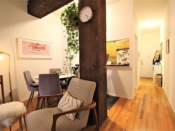 4th image of 325 E 64th St #313