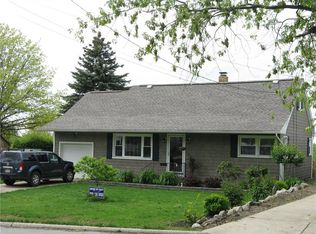 228 E Lakeview Blvd, Erie, PA 16504