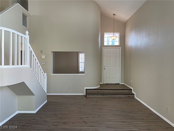 3rd image of 3032 Forest Lake St