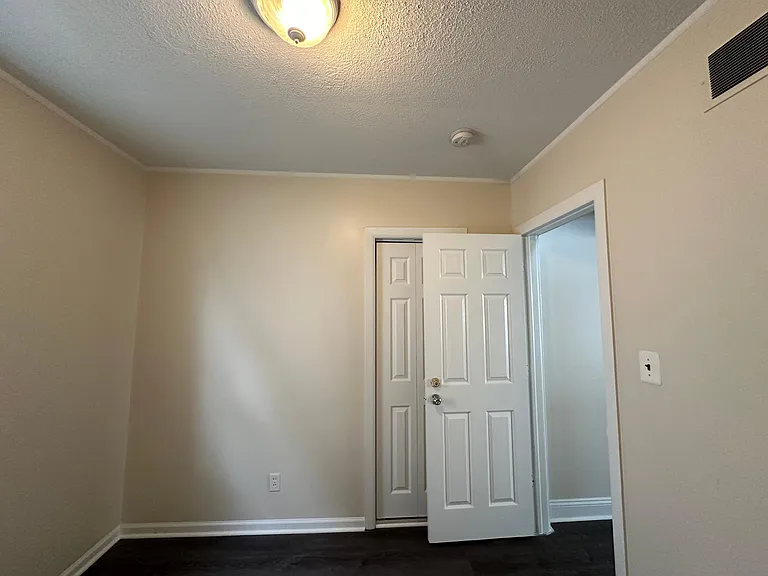 8549 Central Ave — Photo 14