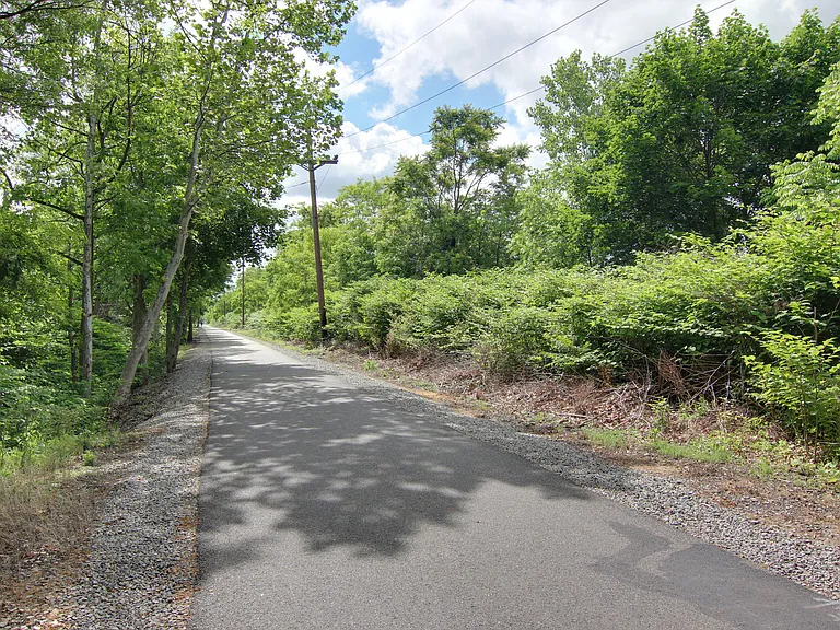 Hillside Gardens — Photo 23