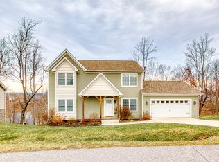 1124 Crosscreek Dr, Christiansburg, VA 24073