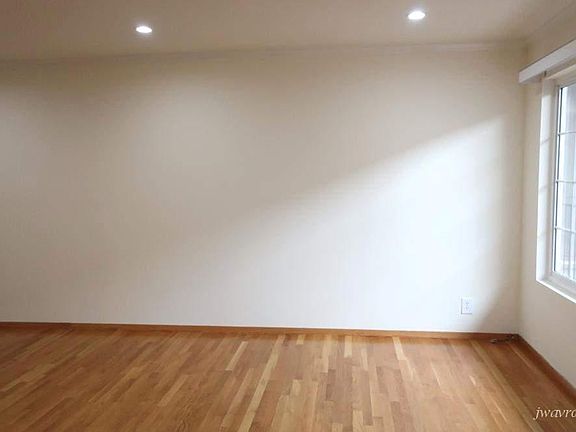 5th image of 1911 Greenwich St APT 8