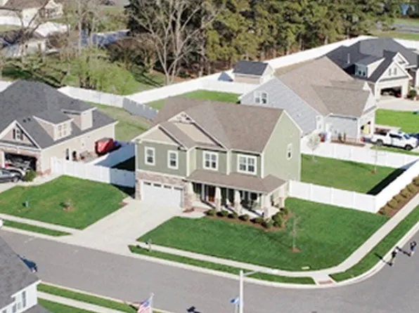 832 Chapel Hill Dr, Chesapeake, VA 23322