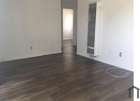 4th image of 150 E 57th St #3