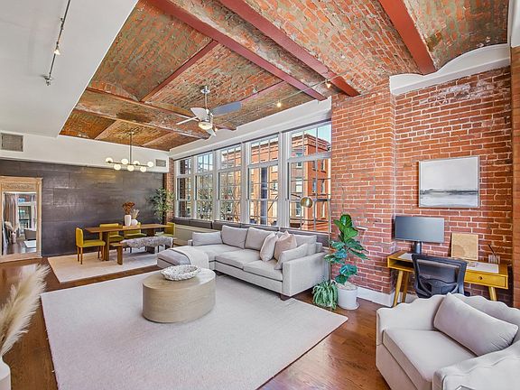 3rd image of 174 Washington St APT 2A