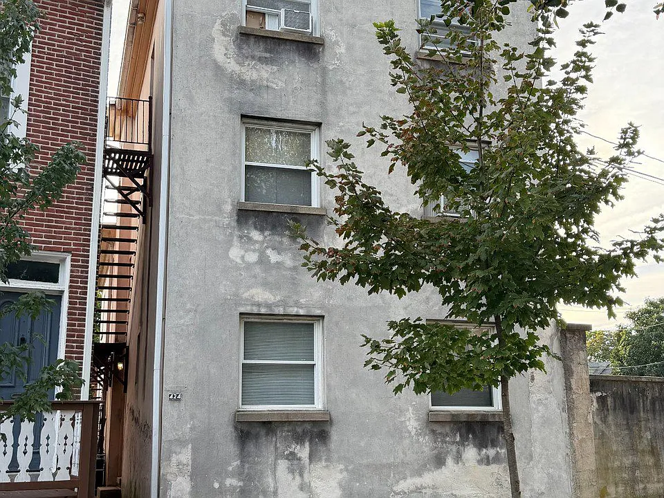424 S Matlack St #2