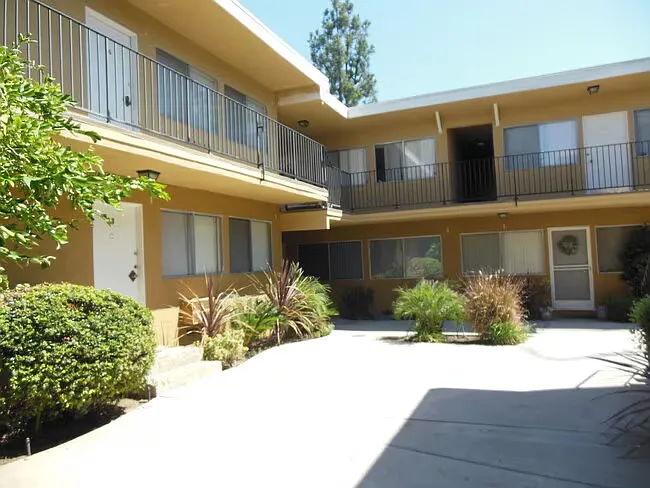 Lindley Garden Apartments — Photo 3