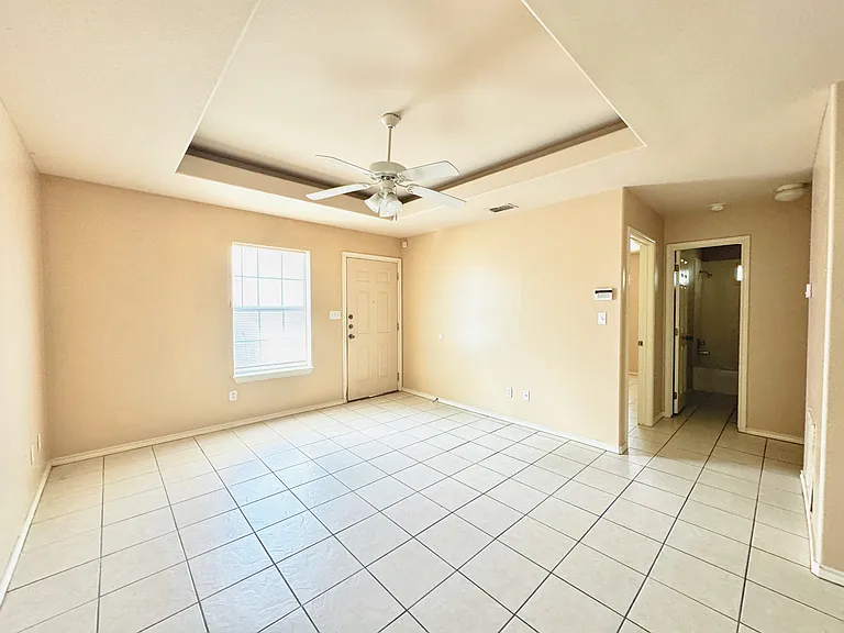 1409 Prosperity Dr #4 — Photo 6