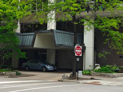 201 E Chestnut St APT 17C, Chicago, IL, 60611