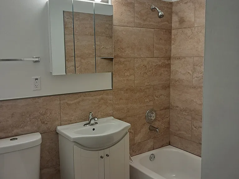622 Westmoreland Dr #B — Photo 7