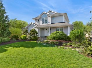 12 Carter Ln, East Quogue, NY 11942