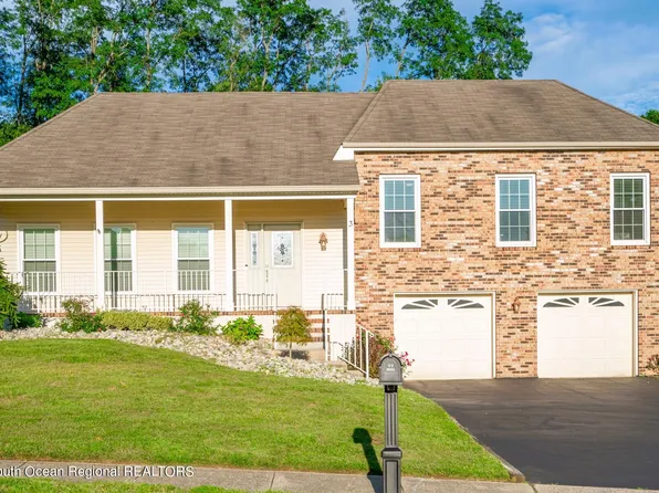 3 Woodland Terrace, Marlboro, NJ 07746