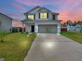 672 Fairview Cir, Hinesville, GA 31313