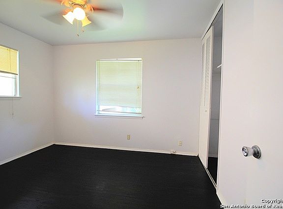 3rd image of 126 Paradise Valley