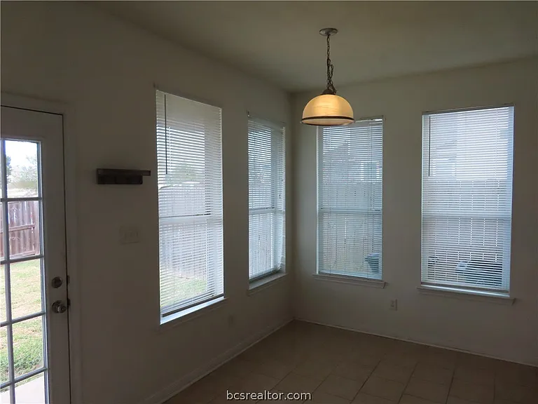 4115 McFarland Dr — Photo 14