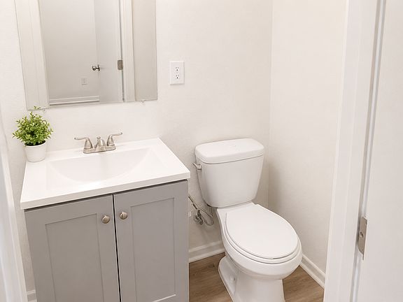 5th image of 817 S 11th St APT A