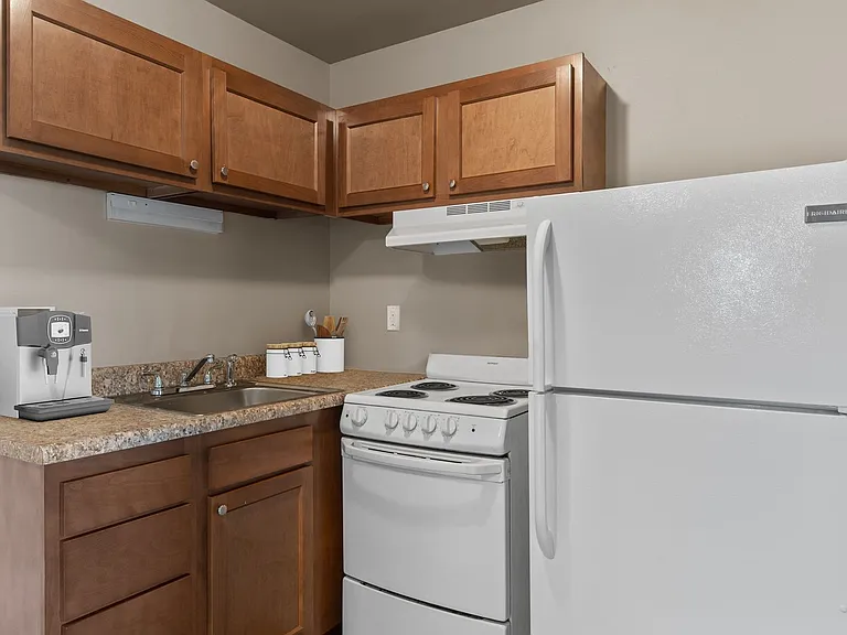 Teson Garden Apartments — Photo 9