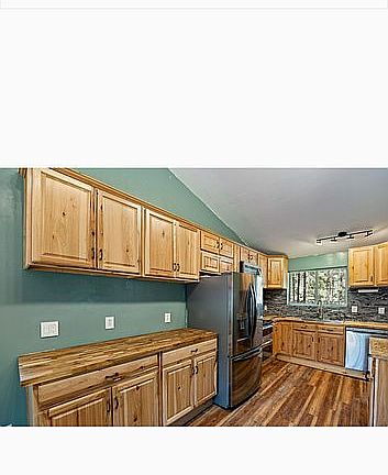 3rd image of 2846 Pine Rim Rd