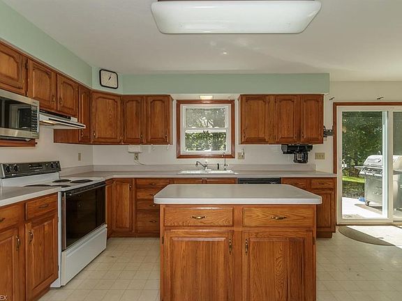 2nd image of 13630 Clover Lake Dr