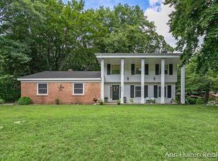 18547 Pawnee Dr, Spring Lake, MI 49456