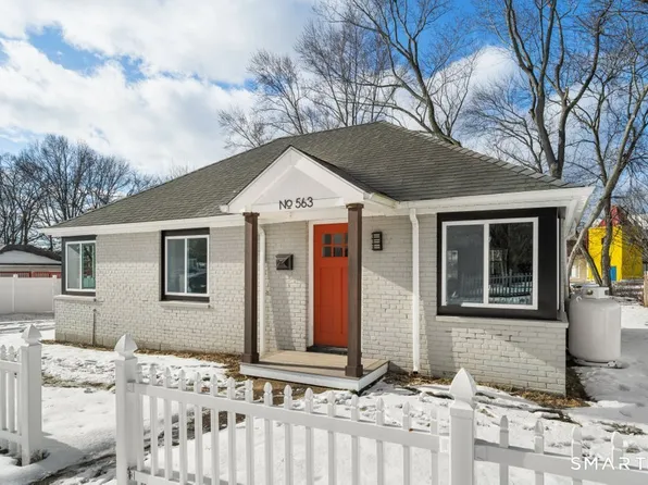 563 Pearl Harbor Street, Bridgeport, CT 06610