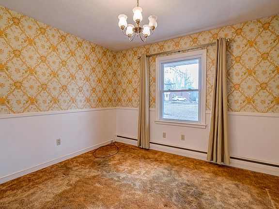 4th image of 2042 Brookfield Dr