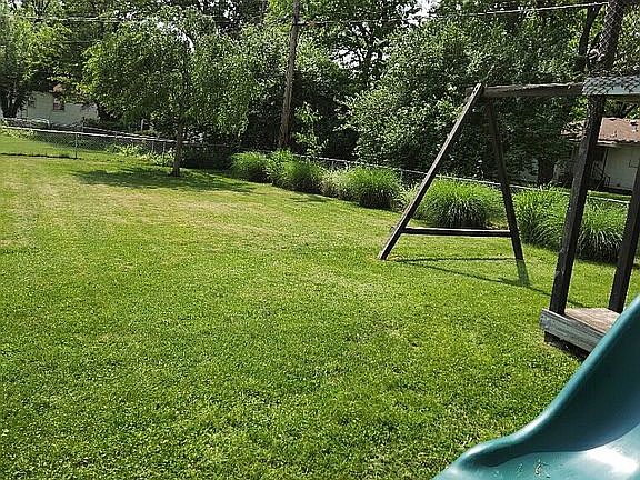 2nd image of 649 Bagnell Dr