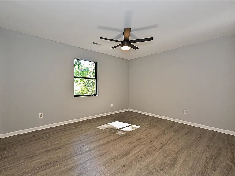 633 Pennwood Ln — Photo 21