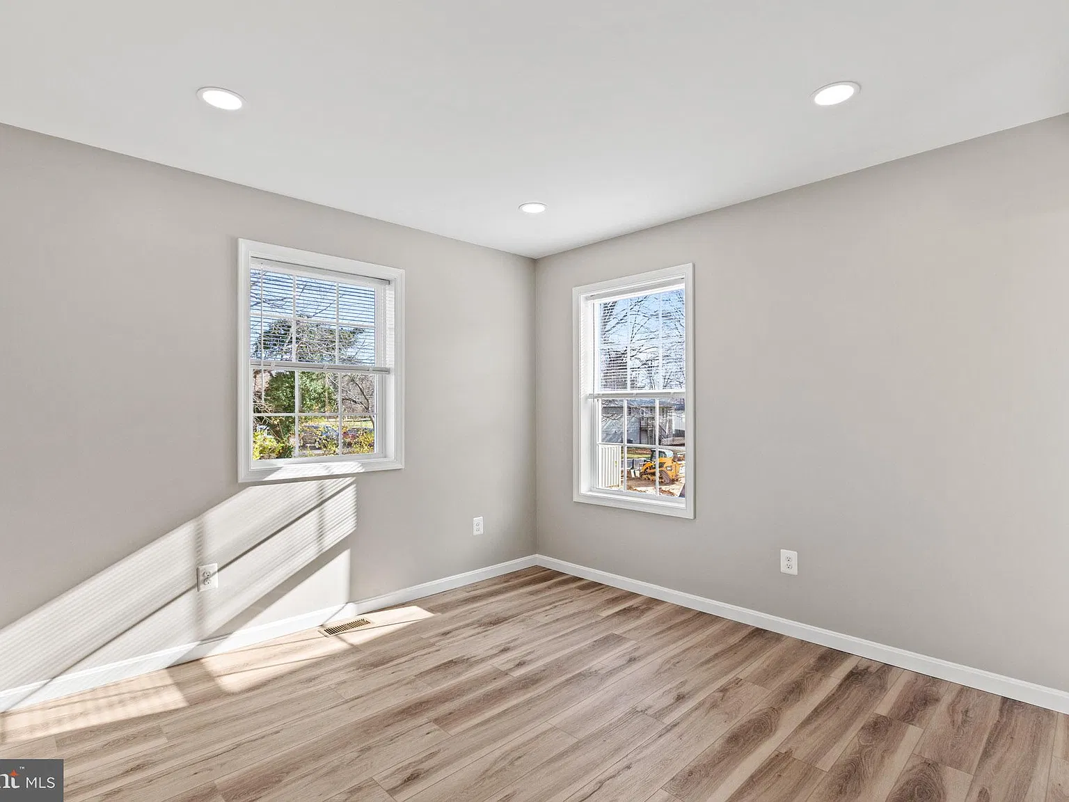 2 bed, 1.5 bath, 1024 sqft, $2,500 — Photo 4